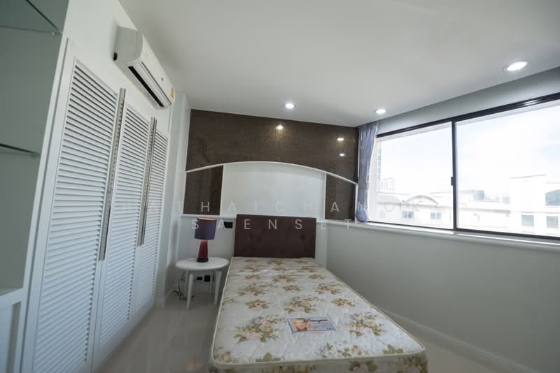 President Park Sukhumvit 24, Bangkok, 99 Sukhumvit 24 Alley, Khlongtoei Nua, Watthana, Bangkok, 3 Bedrooms, 265 sqm, Condo For Rent, by Hathaichanok Saenset, 500405553 - DDproperty.com