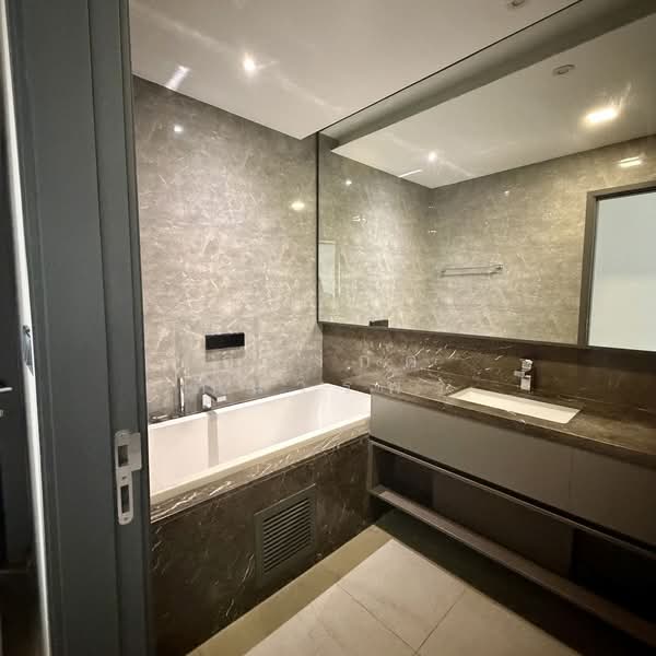 Kalm Penthouse, Bangkok, Soi Phetchaburi 47, Lane 2, Bang Kapi, Huai Khwang, Bangkok, 3 Bedrooms, 226 sqm, Condo For Sale, by อลงกต คำนวรพร, 500405569 - DDproperty.com