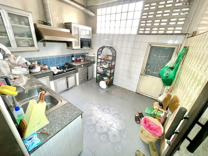 ขาย อาคารพาณิชย์ 2 คูหา ซอยภูมิจิตร (ซอยสุขุมวิท 46), Bangkok, Phra Kanong, Khlong Toei, Bangkok, , 240 sqm, Shophouse For Sale, by กรณวัสส์ กัณฑวัสส์วงส์, 500405631 - DDproperty.com