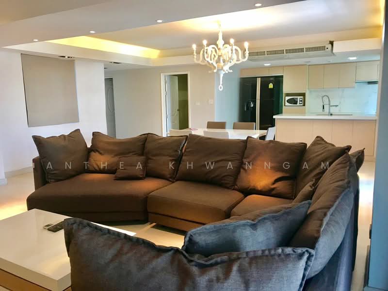 Royal Castle Sukhumvit, Bangkok, 30 Soi Sukhumvit 39, Khlongtoei Nua, Watthana, Bangkok, 3 Bedrooms, 190 sqm, Condo For Sale, by Anthea Khwanngam, 500405645 - DDproperty.com