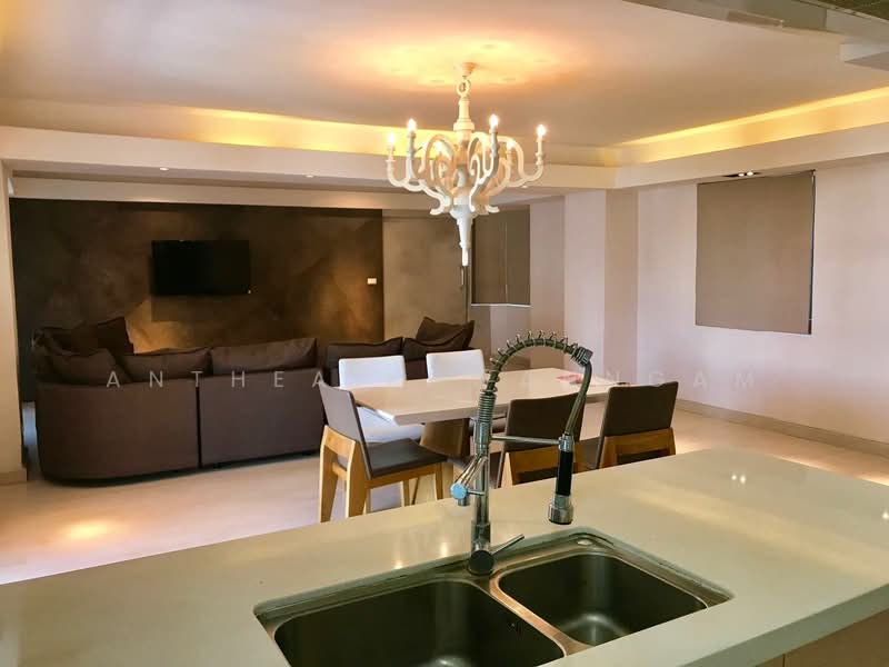 Royal Castle Sukhumvit, Bangkok, 30 Soi Sukhumvit 39, Khlongtoei Nua, Watthana, Bangkok, 3 Bedrooms, 190 sqm, Condo For Sale, by Anthea Khwanngam, 500405645 - DDproperty.com