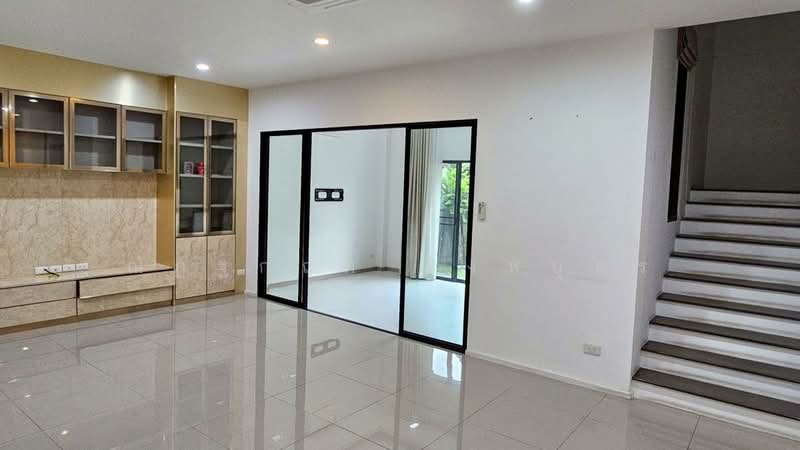 Noble Gable Watcharapol, Bangkok, Phoemsin Road, Khlong Tanon, Sai Mai, Bangkok, 3 Bedrooms, 225 sqm, Single Detached House For Rent, by ณัฏฐกฤศ สิงหบุตร, 500405703 - DDproperty.com