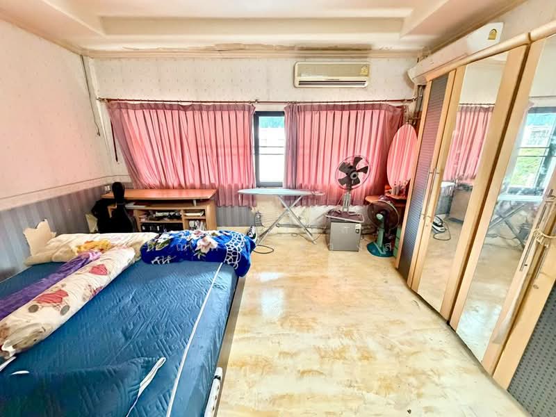 ขาย อาคารพาณิชย์ หมู่บ้านกฤษดานคร 10, Nonthaburi, Bang Rak Pattana, Bang Bua Thong, Nonthaburi, , 120 sqm, Shophouse For Sale, by กรณวัสส์ กัณฑวัสส์วงส์, 500405782 - DDproperty.com