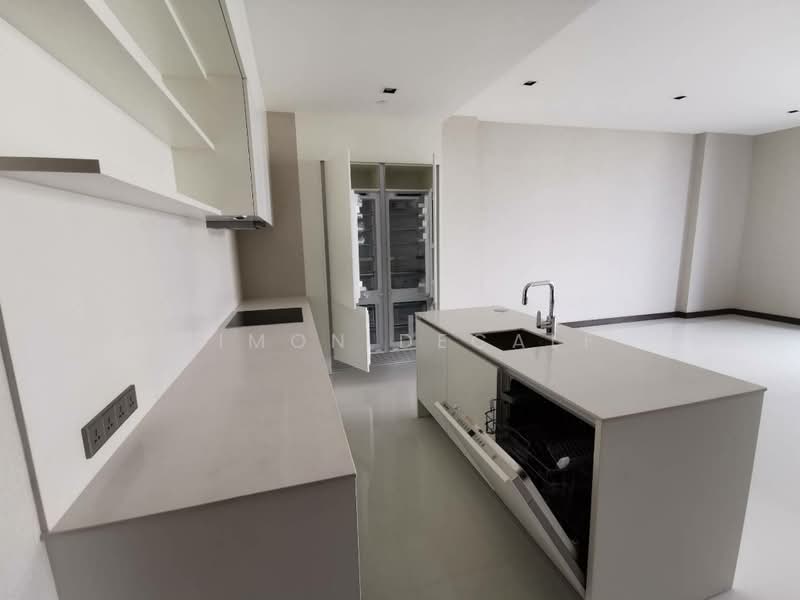 Q1 Sukhumvit, Bangkok, 1 Sukhumvit Road, Khlong Toei, Bangkok, 2 Bedrooms, 113 sqm, Condo For Rent, by Simon Decalf, 500405795 - DDproperty.com