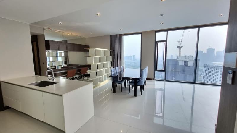 Q1 Sukhumvit, Bangkok, 1 Sukhumvit Road, Khlong Toei, Bangkok, 3 Bedrooms, 210 sqm, Condo For Rent, by Simon Decalf, 500405826 - DDproperty.com