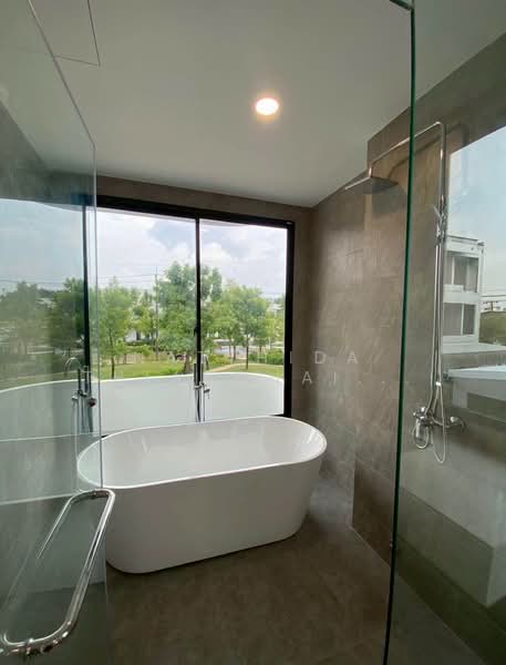 3-BR Villa, Bangkok, Lat Krabang, Bangkok, 3 Bedrooms, 250 sqm, Villa For Rent, by Aphisit Khotudon, 500405833 - DDproperty.com