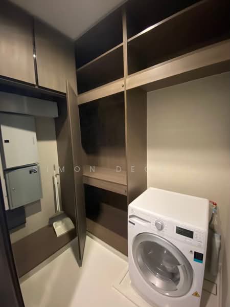 Q1 Sukhumvit, Bangkok, 1 Sukhumvit Road, Khlong Toei, Bangkok, 2 Bedrooms, 95 sqm, Condo For Rent, by Simon Decalf, 500405847 - DDproperty.com
