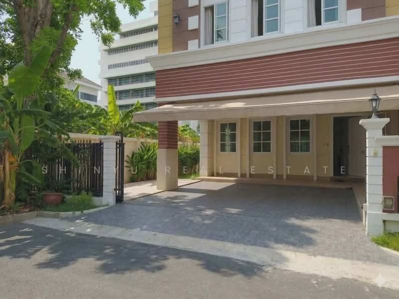 Plus City Park Sukhumvit 101/1, Bangkok, 6 Soi Wachiratham Sathit 31, Bang Chak, Phra Khanong, Bangkok, 3 Bedrooms, 240 sqm, Townhouse For Sale, by Shinyu Real Estate, 500405862 - DDproperty.com