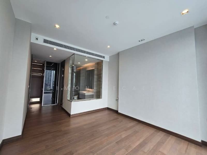 Q1 Sukhumvit, Bangkok, 1 Sukhumvit Road, Khlong Toei, Bangkok, 2 Bedrooms, 92 sqm, Condo For Sale, by Simon Decalf, 500405896 - DDproperty.com