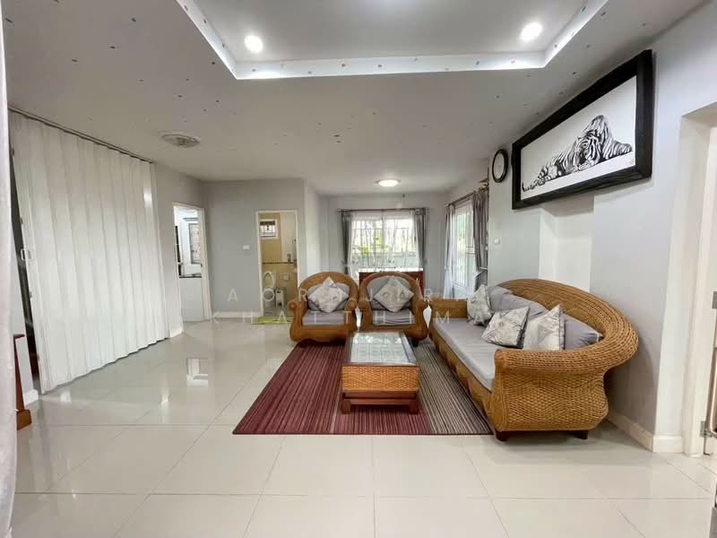 R1004 | 4-Bedroom Two-Storey Detached House for Rent (Gated Community), Louis Intersection, Chiang Mai, San Pu Loei, Doi Saket, Chiang Mai, 4 Bedrooms, 220 sqm, Single Detached House For Rent, by Aornjira Khatthima, 500405928 - DDproperty.com