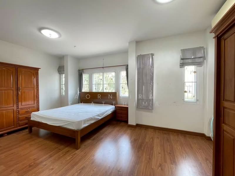 R1004 | 4-Bedroom Two-Storey Detached House for Rent (Gated Community), Louis Intersection, Chiang Mai, San Pu Loei, Doi Saket, Chiang Mai, 4 Bedrooms, 220 sqm, Single Detached House For Rent, by Aornjira Khatthima, 500405928 - DDproperty.com