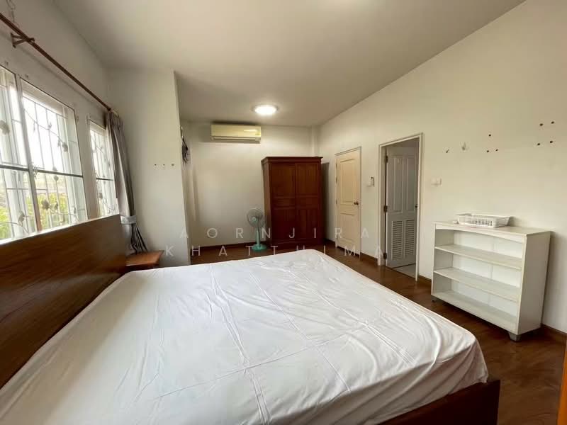 R1004 | 4-Bedroom Two-Storey Detached House for Rent (Gated Community), Louis Intersection, Chiang Mai, San Pu Loei, Doi Saket, Chiang Mai, 4 Bedrooms, 220 sqm, Single Detached House For Rent, by Aornjira Khatthima, 500405928 - DDproperty.com