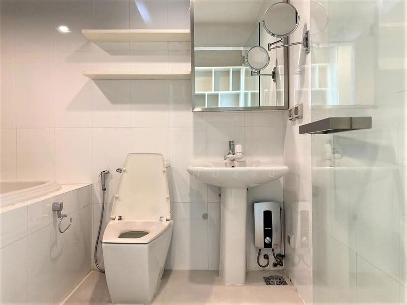 The Address Sukhumvit 42, Bangkok, 39 Soi Barbot 1, Sukhumvit Road, Phra Kanong, Khlong Toei, Bangkok, 2 Bedrooms, 70 sqm, Condo For Rent, by Beyond360, 500405937 - DDproperty.com