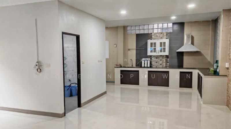 Two-story detached house in Hat Yai city, Chok Sanam Khun area. 43 sq.wa. 3 bedrooms. Special price:, Songkhla, Hat-Yai, Hat Yai, Songkhla, 3 Bedrooms, 80 sqm, Townhouse For Sale, by Rachen Nopsuwan, 500405984 - DDproperty.com