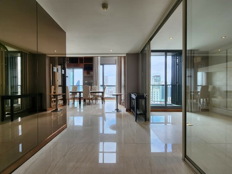 H Sukhumvit 43, Bangkok, 28 Sukhumvit 34 Road, Khlong Tan Nua, Watthana, Bangkok, 4 Bedrooms, 238 sqm, Condo For Sale, by Bangkok Residential, 500405995 - DDproperty.com