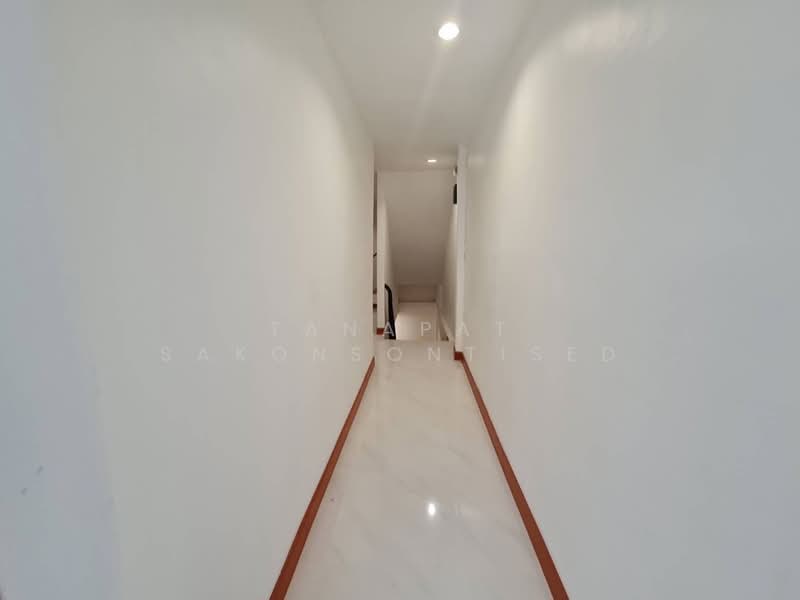 ทาวน์เฮ้าส์ 2-ห้องนอน, กรุงเทพ, บางนาเหนือ, บางนา, กรุงเทพ, 141 ตร.ม., ทาวน์เฮ้าส์ ขาย, โดย Tanapat Sakonsontised, 500406135 - DDproperty.com