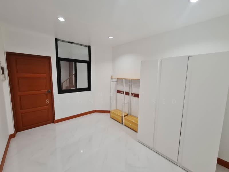 ทาวน์เฮ้าส์ 2-ห้องนอน, กรุงเทพ, บางนาเหนือ, บางนา, กรุงเทพ, 141 ตร.ม., ทาวน์เฮ้าส์ ขาย, โดย Tanapat Sakonsontised, 500406135 - DDproperty.com