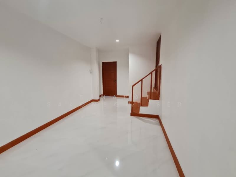 2-BR Townhouse, Bangkok, Bang Na Nuea, Bang Na, Bangkok, 2 Bedrooms, 141 sqm, Townhouse For Sale, by Tanapat Sakonsontised, 500406135 - DDproperty.com