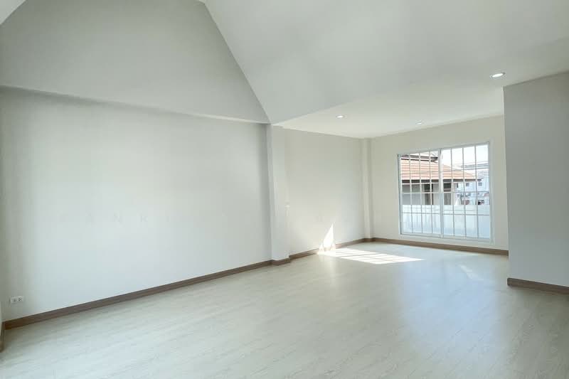 The Preston Townhome Rama9-Krungthepkreetha, Bangkok, 495 Krung Thep Kritha 7, Hua Mak, Bang Kapi, Bangkok, 3 Bedrooms, 175 sqm, Townhouse For Sale, by Kanrutai Dawruang, 500406181 - DDproperty.com