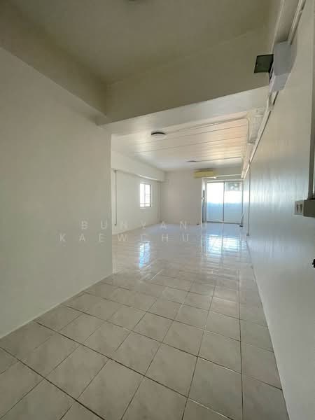 P&J Condotown, Samut Prakan, King Kaeo Road, Rachathewa, Bang Plee, Samut Prakan, 1 Bedroom, 43 sqm, Condo For Sale, by Bunyanut Kaewchusen, 500406201 - DDproperty.com
