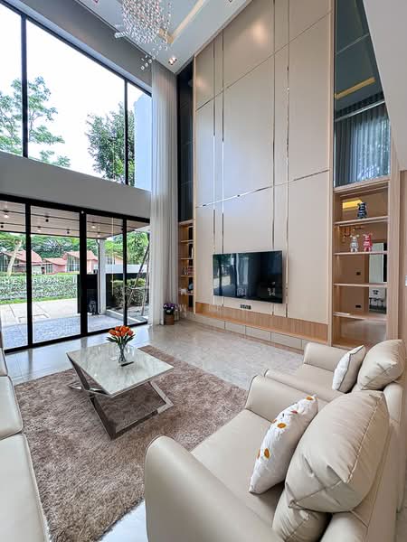 Brand New Modern 4 Bed Pool Villa in the City for Sale, Chiang Mai, Wat Khet, Muang Chiang Mai, Chiang Mai, 4 Bedrooms, 604 sqm, Villa For Sale, by Nunthawat Hiranputtipat, 500406212 - DDproperty.com