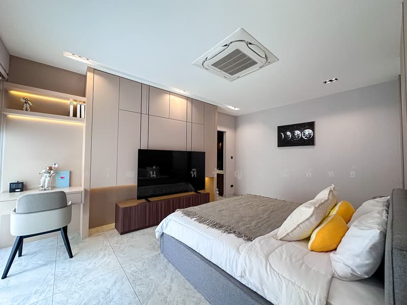 Brand New Modern 4 Bed Pool Villa in the City for Sale, Chiang Mai, Wat Khet, Muang Chiang Mai, Chiang Mai, 4 Bedrooms, 604 sqm, Villa For Sale, by Nunthawat Hiranputtipat, 500406212 - DDproperty.com