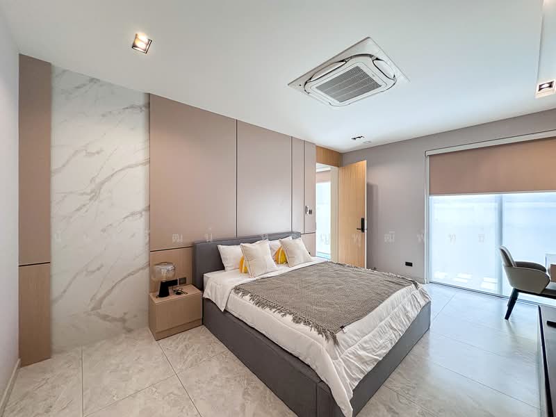 Brand New Modern 4 Bed Pool Villa in the City for Sale, Chiang Mai, Wat Khet, Muang Chiang Mai, Chiang Mai, 4 Bedrooms, 604 sqm, Villa For Sale, by Nunthawat Hiranputtipat, 500406212 - DDproperty.com