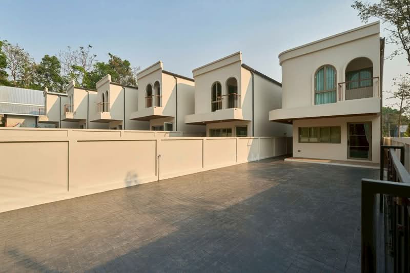 Vera Villa, Chiang Mai, Su Thep, Muang Chiang Mai, Chiang Mai, 3 Bedrooms, 200 sqm, Single Detached House For Sale, by Posh CM, 500406213 - DDproperty.com