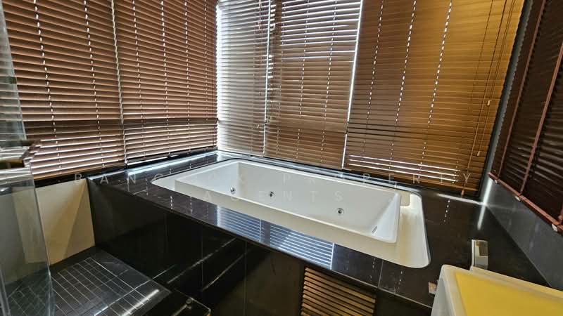 Ivy Ampio, Bangkok, 48 Ratchadaphisek Road, Huai Khwang, Bangkok, 2 Bedrooms, 77 sqm, Condo For Rent, by BANGKOK PROPERTY AGENTS, 500406245 - DDproperty.com