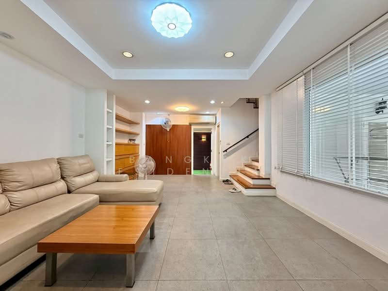 Baan Klang Krung Thonglor : บ้านกลางกรุงทองหล่อ, กรุงเทพ, 55 ซอยสุขุมวิท 55, คลองตันเหนือ, วัฒนา, กรุงเทพ, 320 ตร.ม., ทาวน์เฮ้าส์ ให้เช่า, โดย Bangkok Residential, 500406250 - DDproperty.com