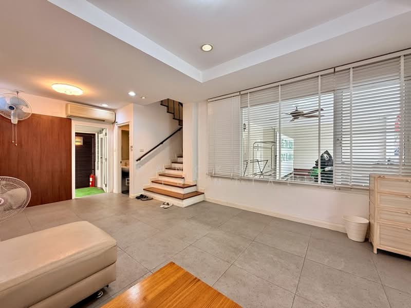 Baan Klang Krung Thonglor : บ้านกลางกรุงทองหล่อ, กรุงเทพ, 55 ซอยสุขุมวิท 55, คลองตันเหนือ, วัฒนา, กรุงเทพ, 320 ตร.ม., ทาวน์เฮ้าส์ ให้เช่า, โดย Bangkok Residential, 500406250 - DDproperty.com