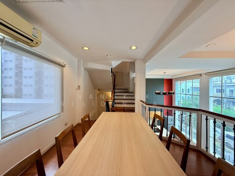 Baan Klang Krung Thonglor : บ้านกลางกรุงทองหล่อ, กรุงเทพ, 55 ซอยสุขุมวิท 55, คลองตันเหนือ, วัฒนา, กรุงเทพ, 320 ตร.ม., ทาวน์เฮ้าส์ ให้เช่า, โดย Bangkok Residential, 500406250 - DDproperty.com