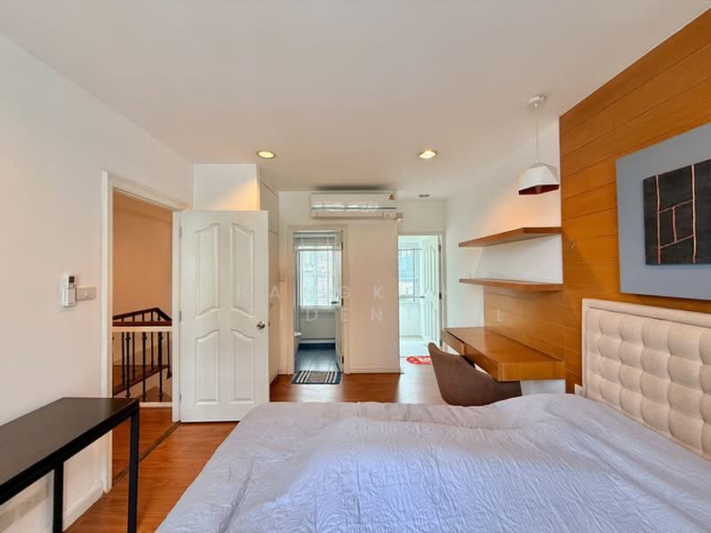 Baan Klang Krung Thonglor : บ้านกลางกรุงทองหล่อ, กรุงเทพ, 55 ซอยสุขุมวิท 55, คลองตันเหนือ, วัฒนา, กรุงเทพ, 320 ตร.ม., ทาวน์เฮ้าส์ ให้เช่า, โดย Bangkok Residential, 500406250 - DDproperty.com