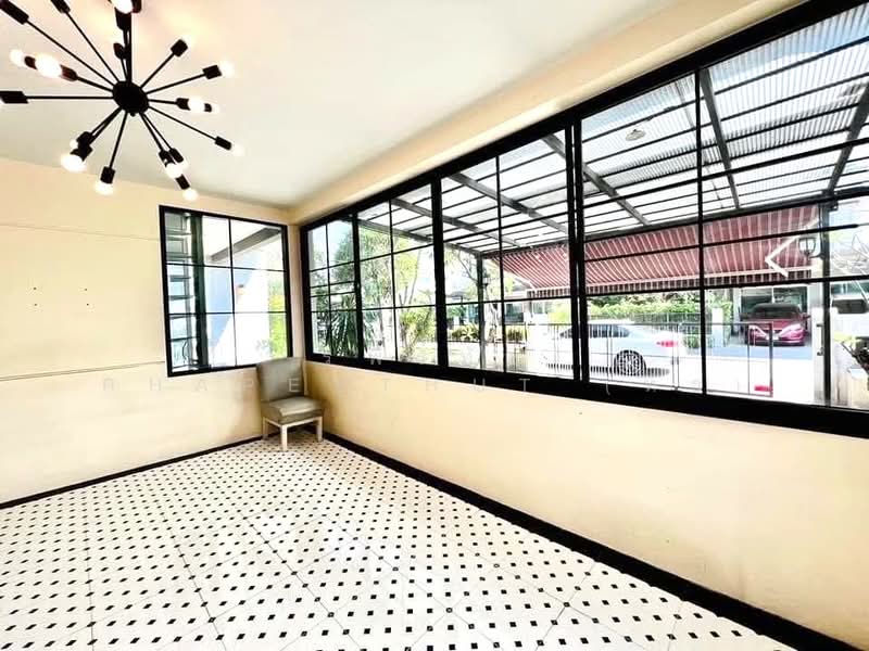 Mantana Lake Watcharapol, Bangkok, Sukhaphiban 5 Road, O-Ngoen, Sai Mai, Bangkok, 4 Bedrooms, 220 sqm, Single Detached House For Rent, by รพีร์ทัธ Rhapeethut (ทัธ), 500406263 - DDproperty.com