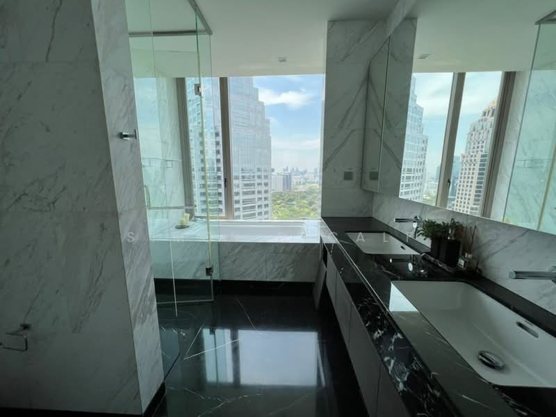 Saladaeng One, Bangkok, Sala Daeng 1 Alley, Silom, Bang Rak, Bangkok, 2 Bedrooms, 118 sqm, Condo For Rent, by Simon Decalf, 500406265 - DDproperty.com