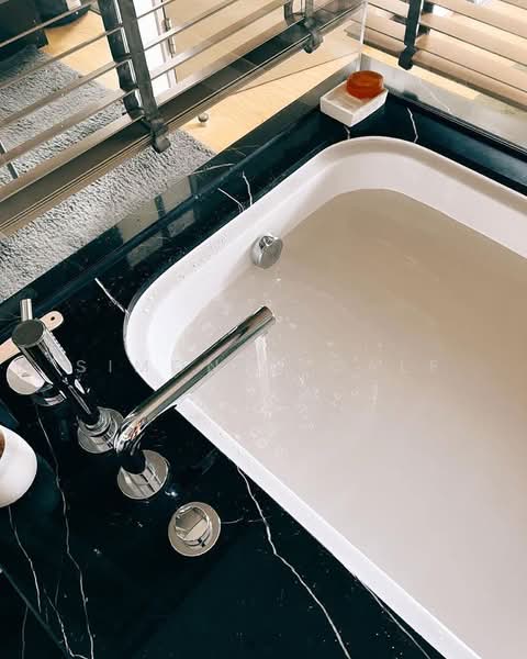 Saladaeng One, Bangkok, Sala Daeng 1 Alley, Silom, Bang Rak, Bangkok, 1 Bedroom, 56 sqm, Condo For Sale, by Simon Decalf, 500406280 - DDproperty.com