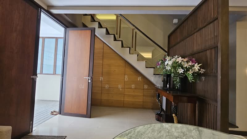 Luxury townhouse Resort Style Living in Ekkamai-Pridi Banomyong, Bangkok, Khlong Tan Nua, Watthana, Bangkok, 1 Bedroom, 355 sqm, Townhouse For Sale, by Attnapol Issarangul Na Ayudhya, 500406351 - DDproperty.com