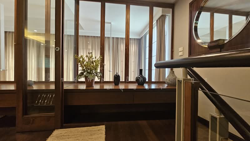 Luxury townhouse Resort Style Living in Ekkamai-Pridi Banomyong, Bangkok, Khlong Tan Nua, Watthana, Bangkok, 1 Bedroom, 355 sqm, Townhouse For Sale, by Attnapol Issarangul Na Ayudhya, 500406351 - DDproperty.com