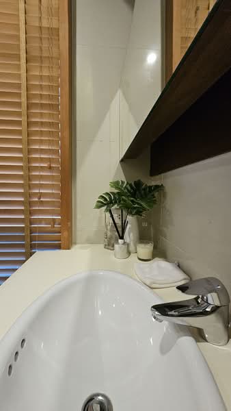 Luxury townhouse Resort Style Living in Ekkamai-Pridi Banomyong, Bangkok, Khlong Tan Nua, Watthana, Bangkok, 1 Bedroom, 355 sqm, Townhouse For Sale, by Attnapol Issarangul Na Ayudhya, 500406351 - DDproperty.com
