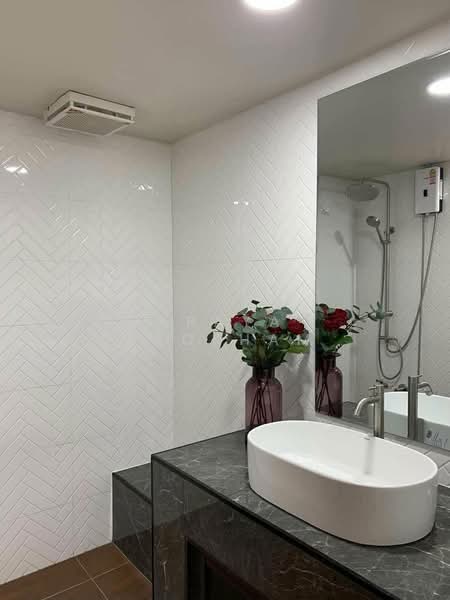 Sukhumvit Suite, Bangkok, 19 Soi Sukhumvit 13, Khlongtoei Nua, Watthana, Bangkok, 1 Bedroom, 40 sqm, Condo For Rent, by Araya Laokham, 500406446 - DDproperty.com