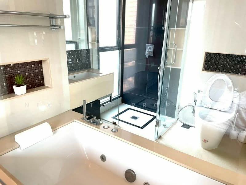 The Address Sukhumvit 28, Bangkok, 1 Soi Sukhumvit 28, Khong Tan, Khlong Toei, Bangkok, 2 Bedrooms, 67 sqm, Condo For Rent, by Next Step Property, 500406530 - DDproperty.com