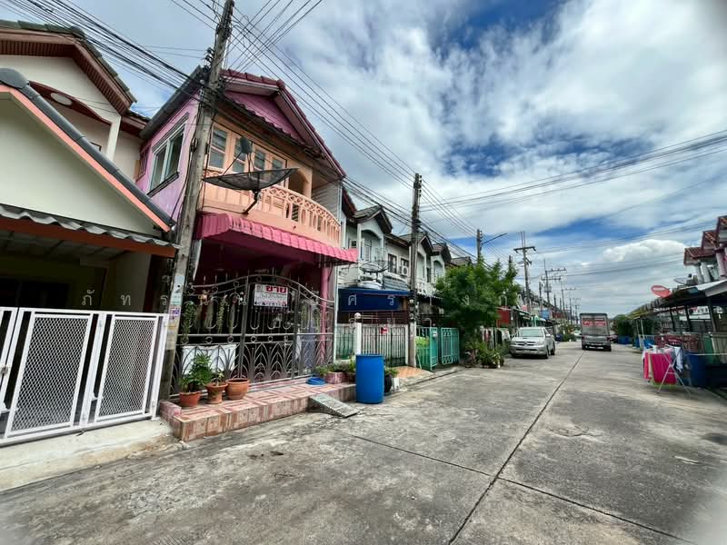 ทาวน์เฮ้าส์ 2 ชั้น หมู่บ้านขจีนุช ลาดหลุมแก้ว ถนนราชพฤกษ์, Pathum Thani, Khlong Phra Udom, Lat Lum Kaeo, Pathum Thani, 3 Bedrooms, 72 sqm, Townhouse For Sale, by ภัทรนัน อิศรางกูร ณ อยุธยา, 500406569 - DDproperty.com
