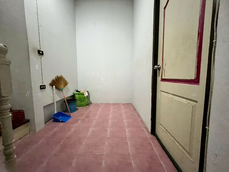 ทาวน์เฮ้าส์ 2 ชั้น หมู่บ้านขจีนุช ลาดหลุมแก้ว ถนนราชพฤกษ์, ปทุมธานี, คลองพระอุดม, ลาดหลุมแก้ว, ปทุมธานี, 72 ตร.ม., ทาวน์เฮ้าส์ ขาย, โดย ภัทรนัน อิศรางกูร ณ อยุธยา, 500406569 - DDproperty.com