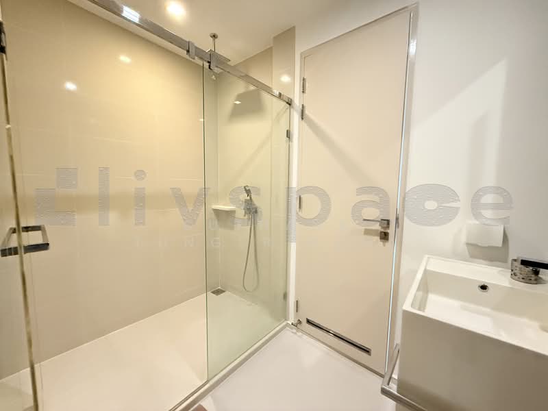 The Room BTS Wongwianyai, Bangkok, 44 KrungThonBuri Road, Khlong Ton Sai, Khlong San, Bangkok, 2 Bedrooms, 77 sqm, Condo For Rent, by Suthana Tungsriouya, 500406599 - DDproperty.com