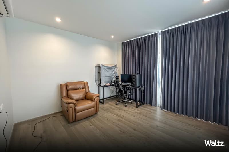 Aerie Srinakarin-Krungthepkreetha, Bangkok, Srinakarin - Romklao Road, Khlong Song Ton Nun, Lat Krabang, Bangkok, 4 Bedrooms, 350 sqm, Single Detached House For Rent, by Metas M, 500406639 - DDproperty.com
