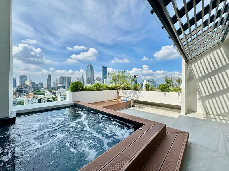 Crystal Garden, Bangkok, 217 Sukhumvit 4 Alley, Khlong Toei, Bangkok, 3 Bedrooms, 300 sqm, Condo For Sale, by Bangkok Residential, 500406700 - DDproperty.com
