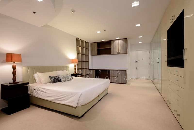 Nusasiri Grand, Bangkok, Soi Sukhumvit 42, Phra Kanong, Khlong Toei, Bangkok, 3 Bedrooms, 245 sqm, Condo For Sale, by Poomphat Tienthongsakul, 500406822 - DDproperty.com