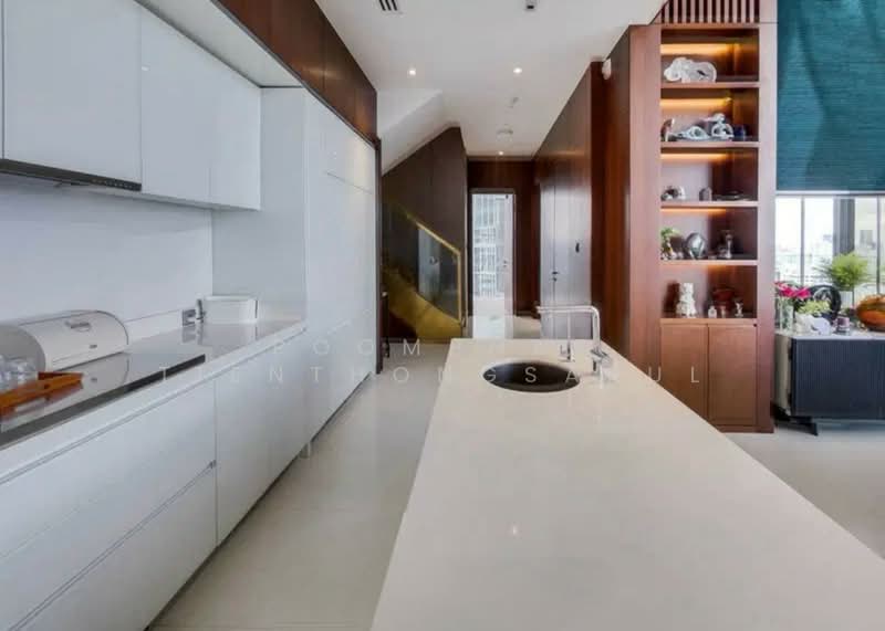 Vittorio 39, Bangkok, 8 Sukhumvit, Khlong Tan Nua, Watthana, Bangkok, 3 Bedrooms, 308 sqm, Condo For Sale, by Poomphat Tienthongsakul, 500406829 - DDproperty.com