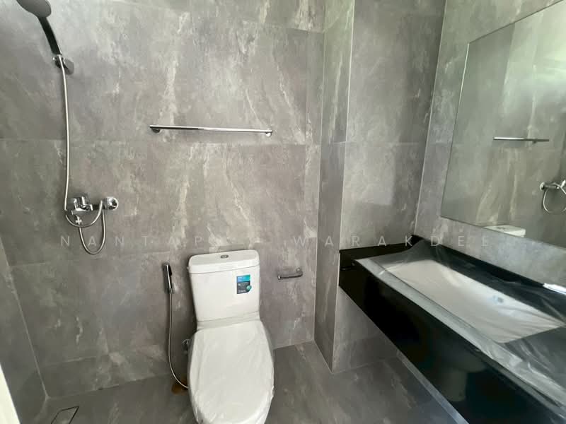 บ้านสามชั้น ลาดพร้าว101, Bangkok, ลาดพร้าว101, Khlong Chaokhun Sing, Wang Thonglang, Bangkok, 4 Bedrooms, 270 sqm, Single Detached House For Sale, by Nantapat Warakdee, 500406842 - DDproperty.com