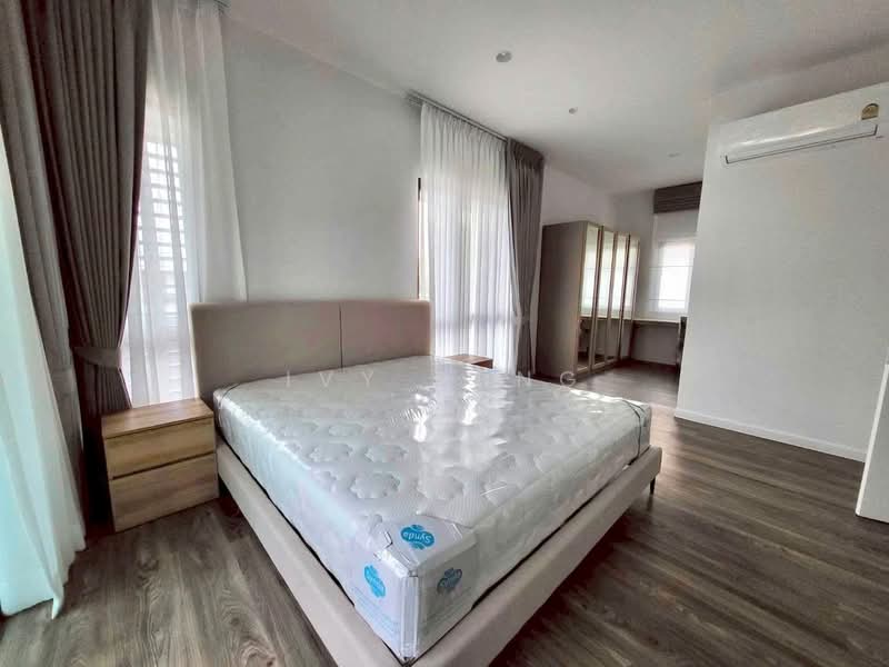 Burasiri Krungthep Kreetha, Bangkok, 95 Soi Pracha Ruam Chai, Hua Mak, Bang Kapi, Bangkok, 4 Bedrooms, 196 sqm, Single Detached House For Rent, by Ivy Jang, 500406881 - DDproperty.com